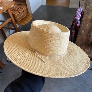 The most perfect vintage summer hat